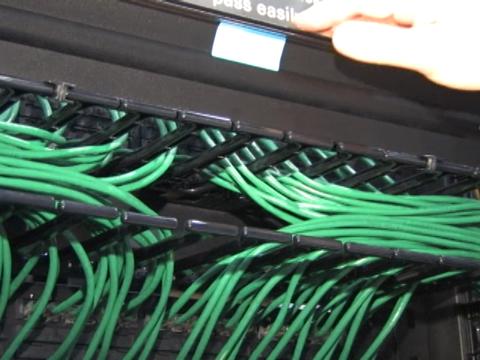 Evolution® g3 Combination Vertical Cable Manager - Video 0