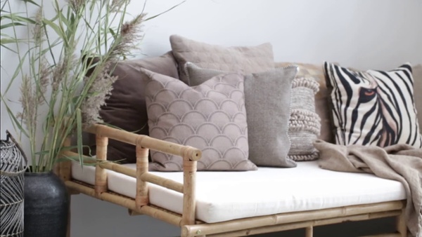 Mandisa Daybed